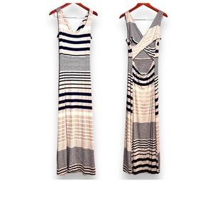 Gilli Mitchel Maxi dress